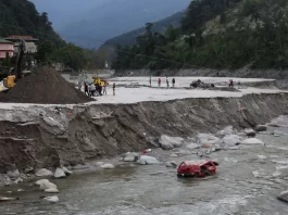 A view of damaged vehicles after flash floods, caused by a lake burst in Singtam, Sikkim, India, October 8, 2023. REUTERS/Francis Mascarenhas